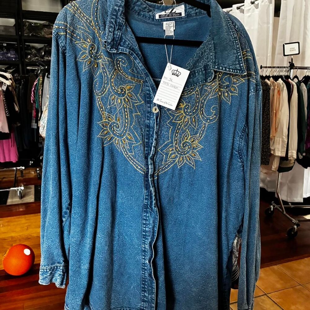 Unbranded Women's Blue and Navy Shirt